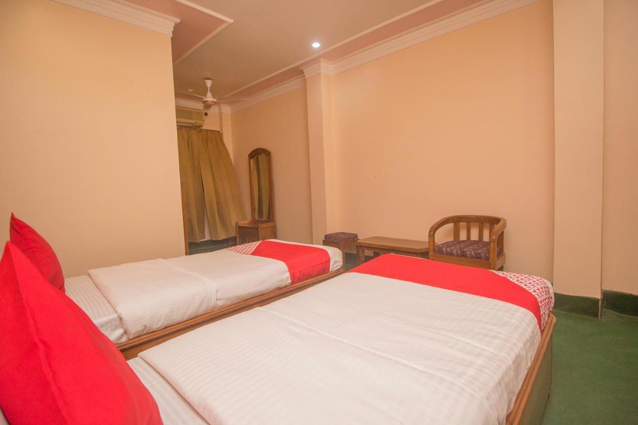Oyo 48133 Hotel Payel Māldah Dış mekan fotoğraf