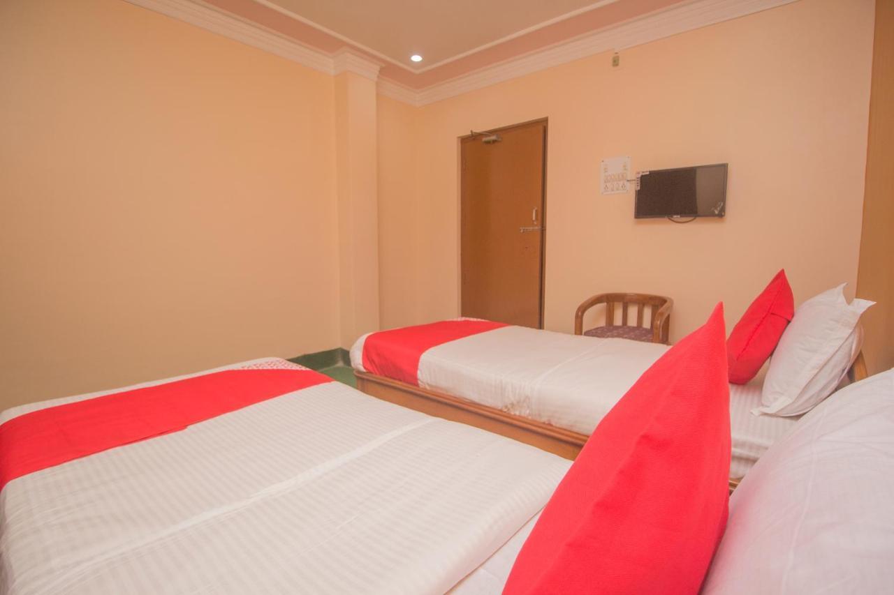 Oyo 48133 Hotel Payel Māldah Dış mekan fotoğraf