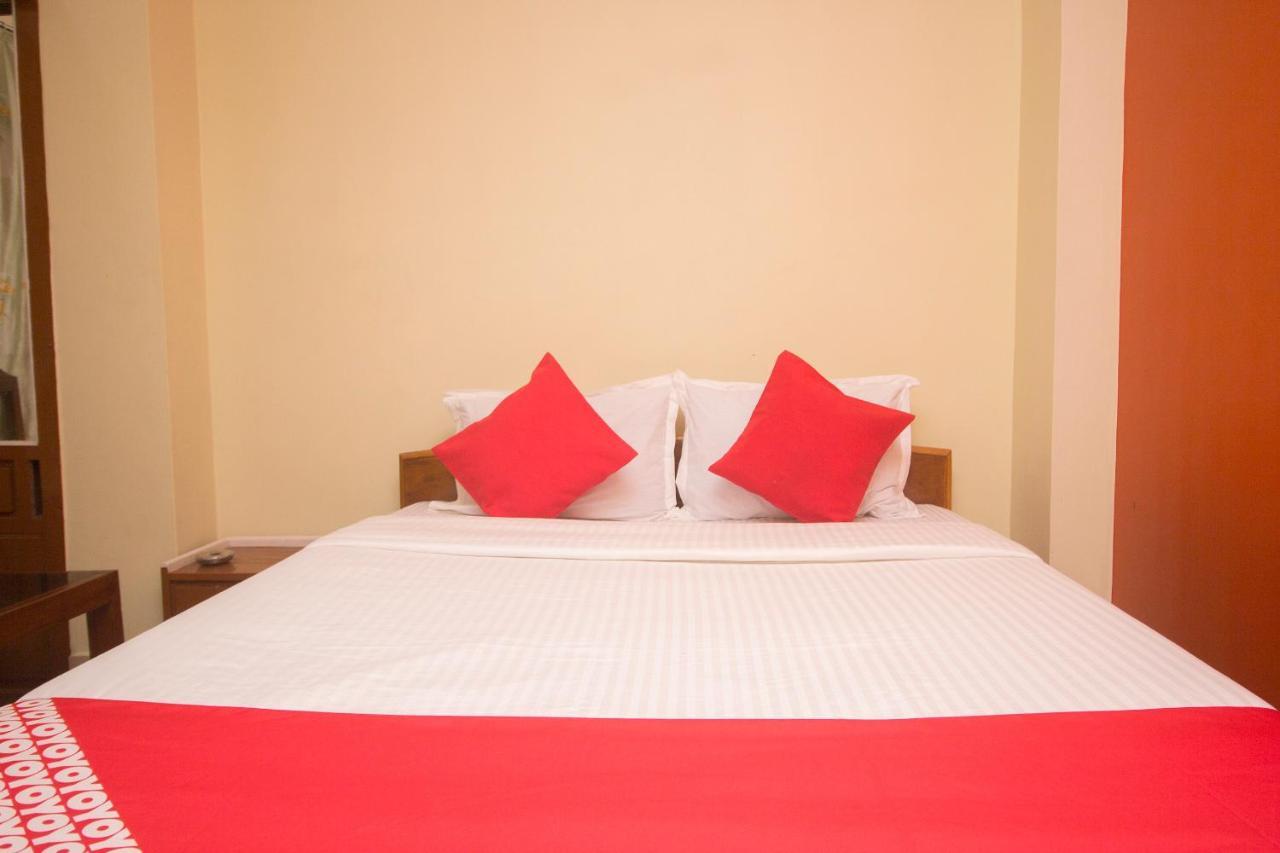 Oyo 48133 Hotel Payel Māldah Dış mekan fotoğraf