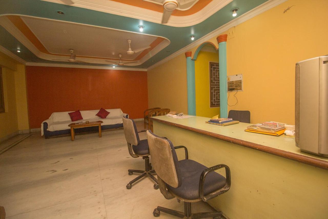 Oyo 48133 Hotel Payel Māldah Dış mekan fotoğraf
