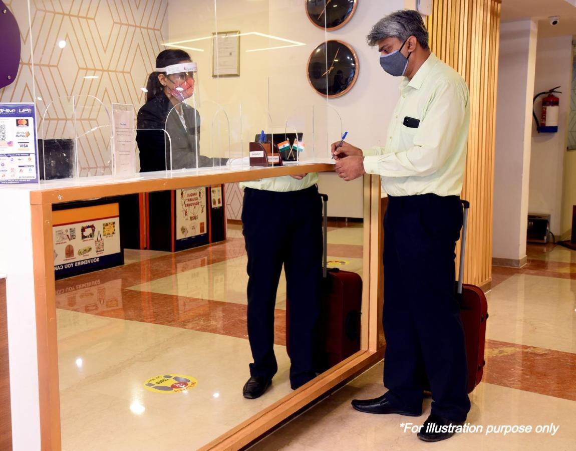 Oyo 48133 Hotel Payel Māldah Dış mekan fotoğraf