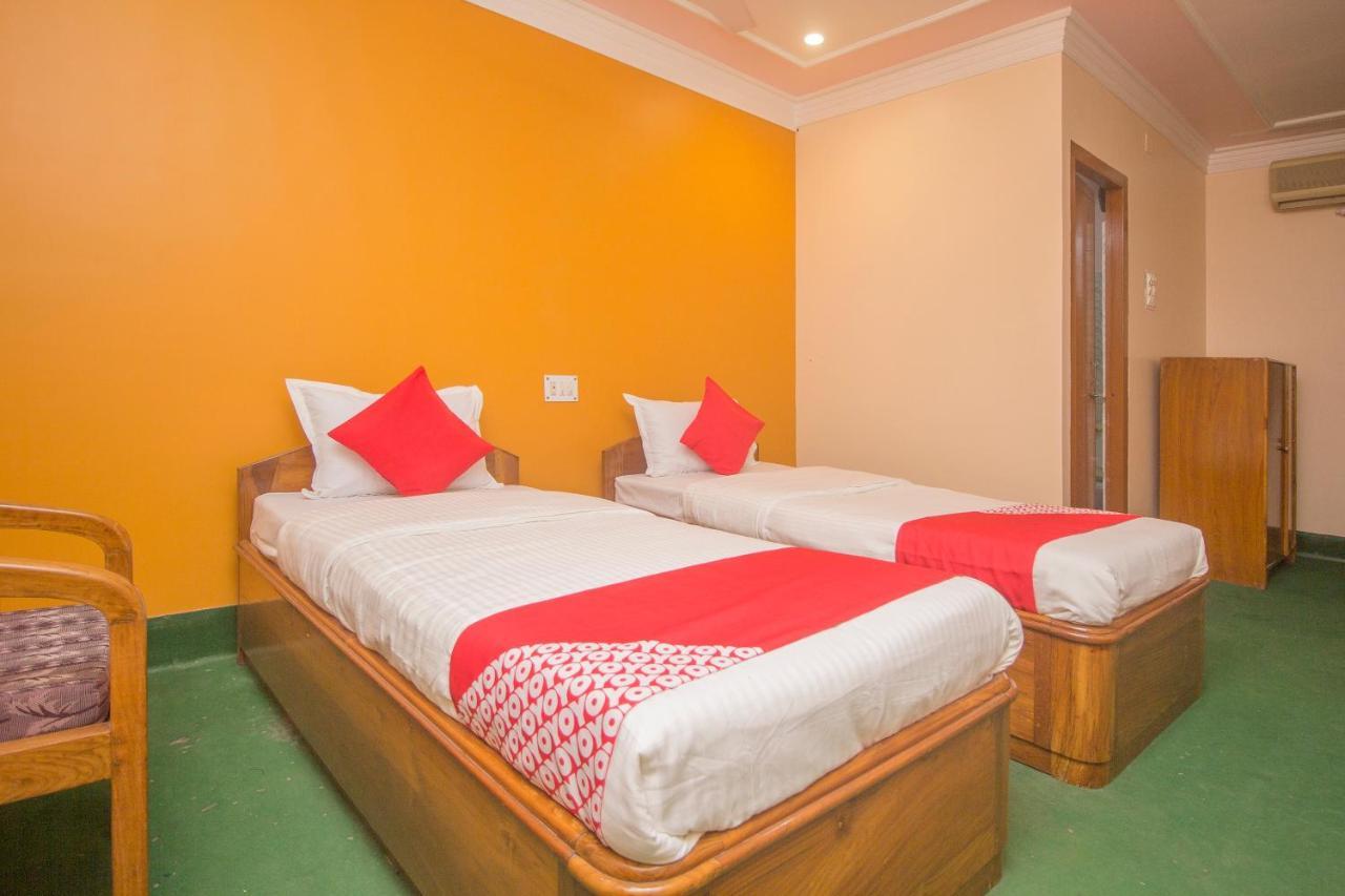 Oyo 48133 Hotel Payel Māldah Dış mekan fotoğraf