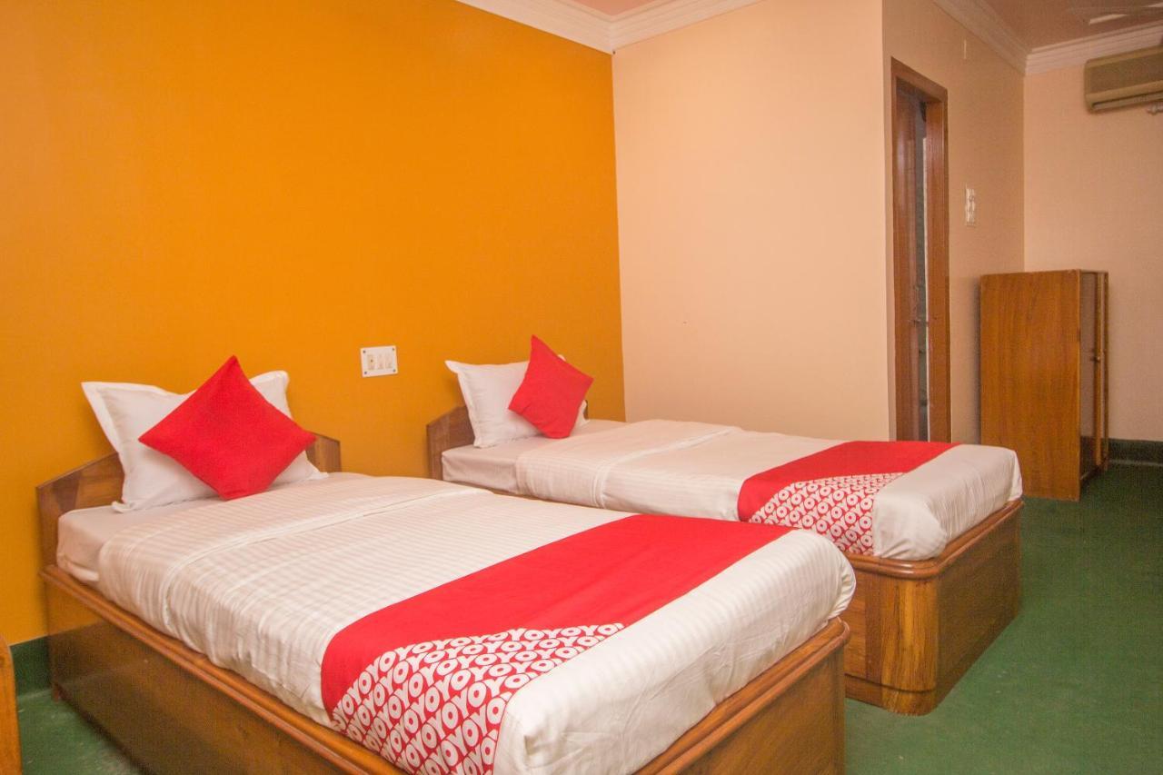Oyo 48133 Hotel Payel Māldah Dış mekan fotoğraf