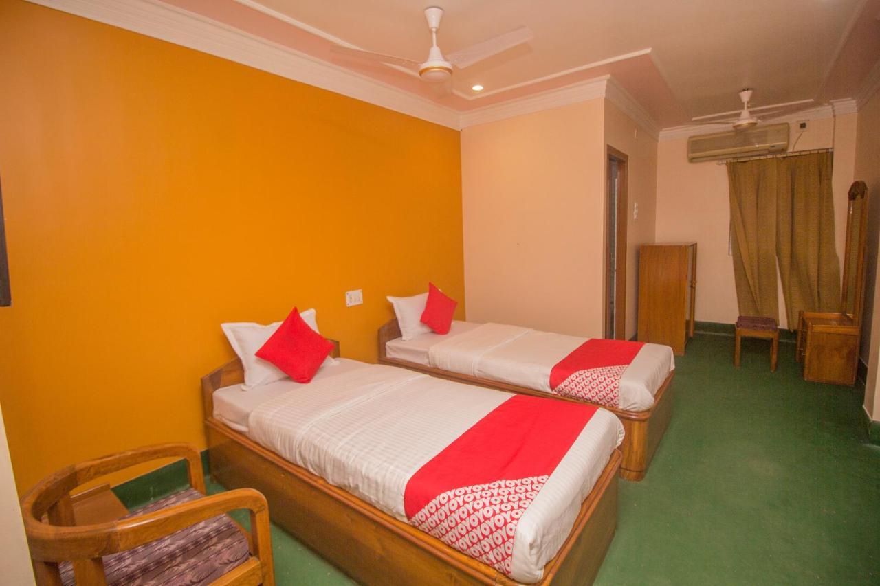 Oyo 48133 Hotel Payel Māldah Dış mekan fotoğraf